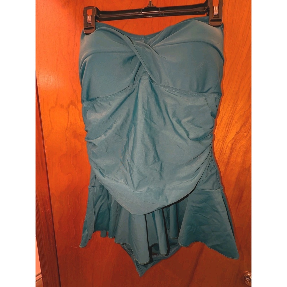 Sea and Sand Beach Wear Women's Teal One Pc Swimsuit Size 18W NWT Tummy Control
